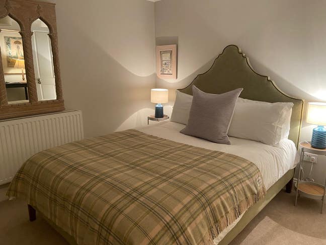 Luxurious En-Suite Double Bedroom  Main Photo