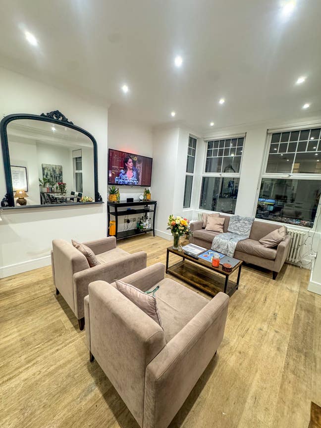 Spacious room in SW London/Camberwell Main Photo