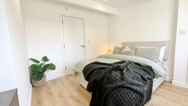 Brand New | Luxury Rooms | Deposit Free Option Main Photo