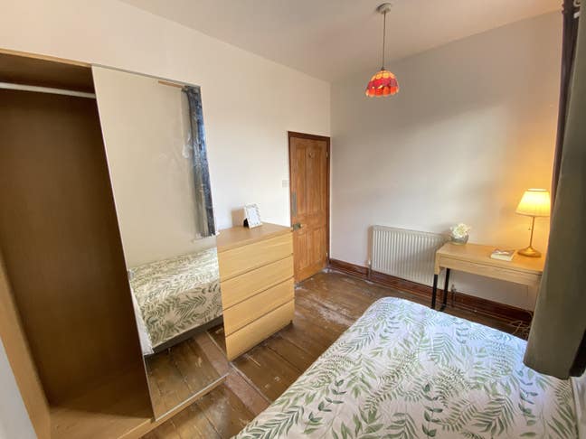 Sunny single room - No deposit  Main Photo
