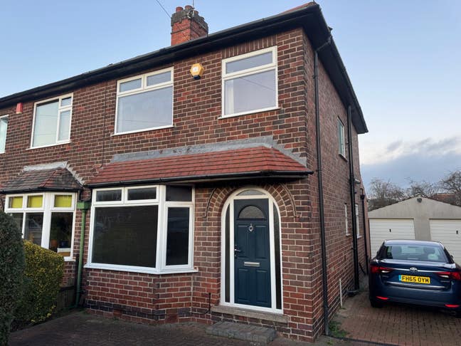 1 Double room in 3 bed shared Main Photo