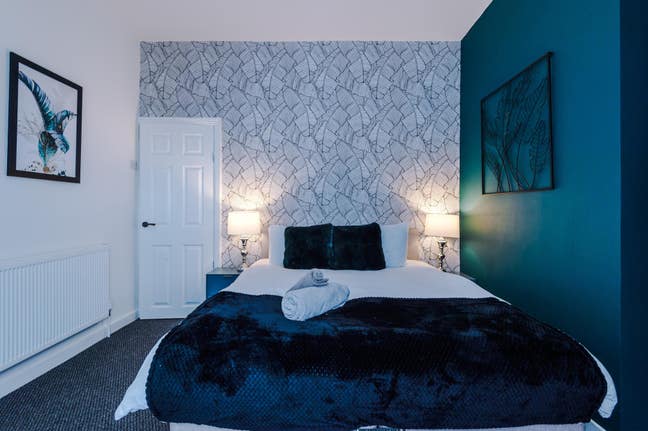 Modern 2-Bed | Bills Inc | 1–6 Month Stays Main Photo