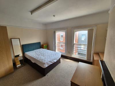 25A Church Street - 7 Bedrooms Main Photo
