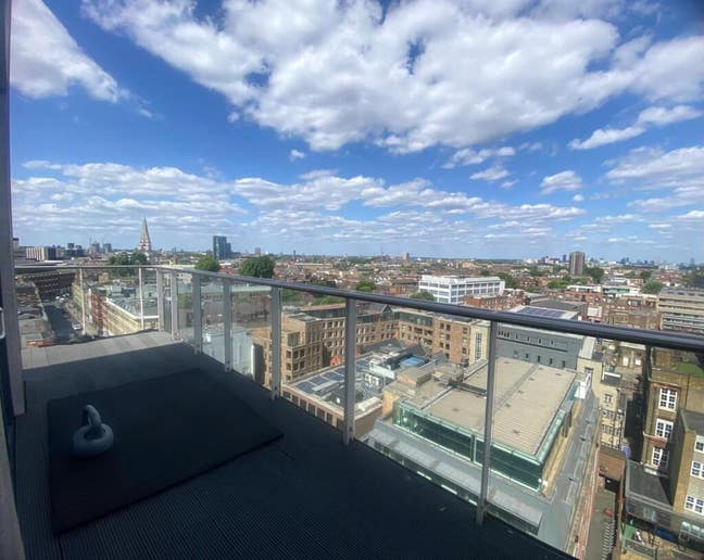 Stunning 2 bed-room apartment - E1 Main Photo