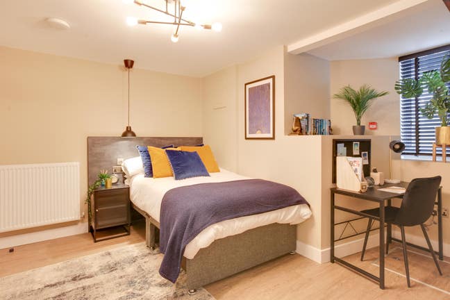 Ensuite Room That Feels Designed. Not Decorated. Main Photo