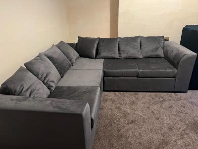 Double and Single bedroom in Shared House Main Photo