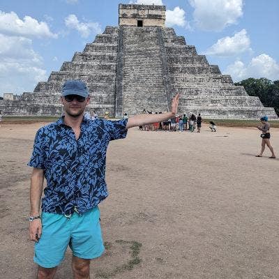 PhD student looking for a room Main Photo