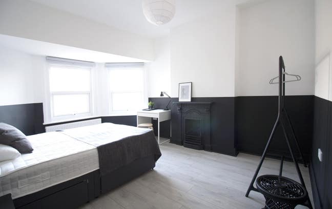 Bright Double Room 7 Mins to Thornton Heath stn Main Photo
