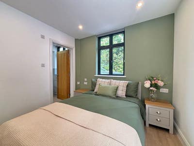 New Luxury En-Suite Rooms Close to YDH Main Photo