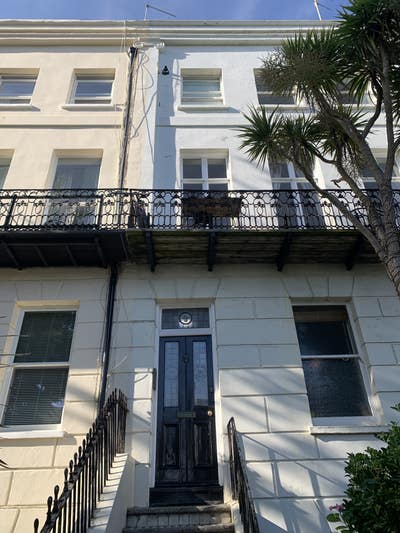 Large double bedroom in great location  Main Photo