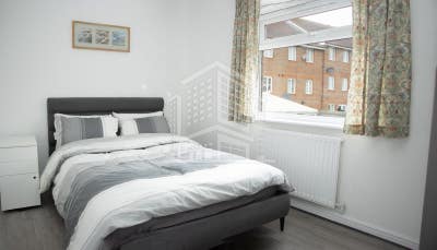 2 Double Rooms Available In Refurbish House Main Photo