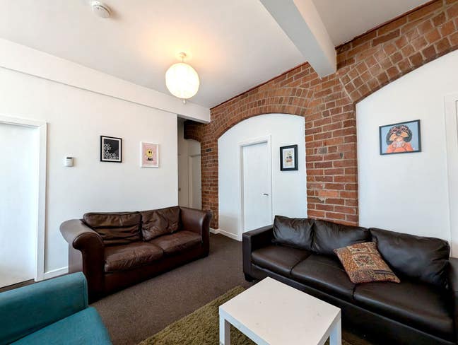 Four Double Bedrooms - Hyde Park - All Inclusive Main Photo