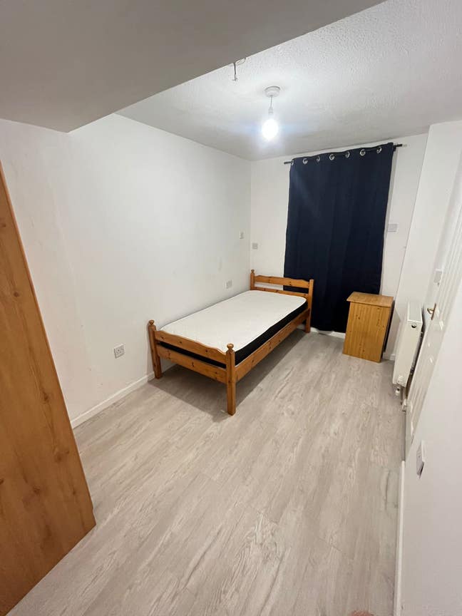 En-Suite Rooms to Let Main Photo