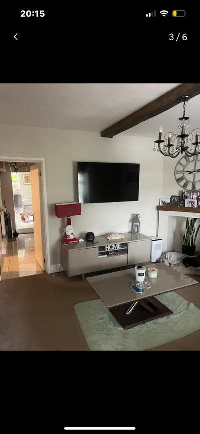 Room in modern Apartment  Main Photo
