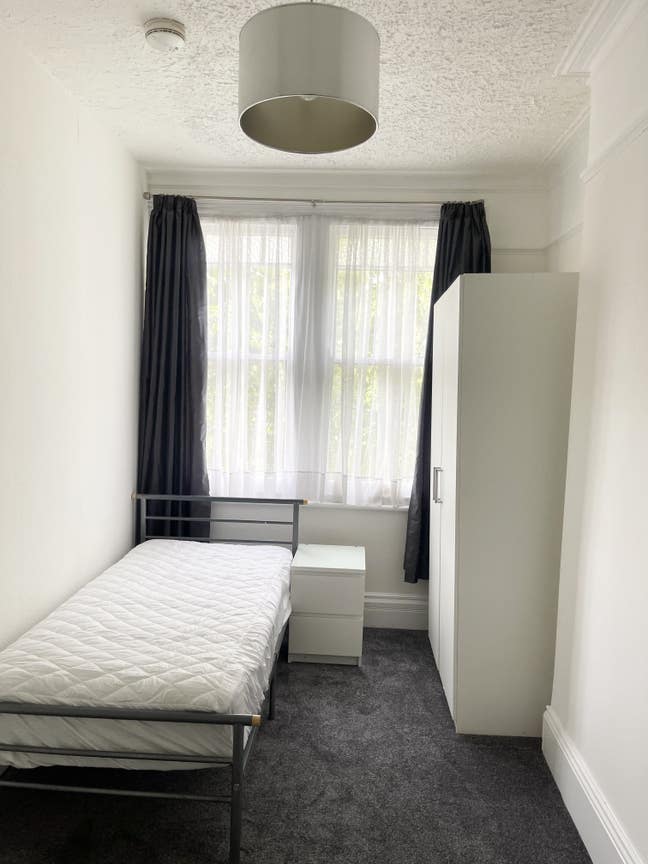Great Value Large Single Room, £165per wk, £715pcm Main Photo