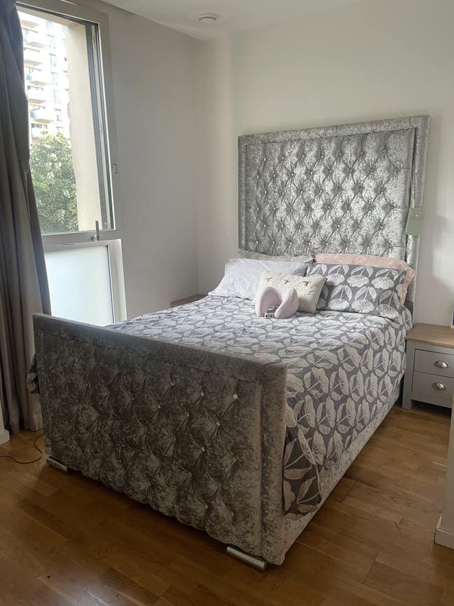 Large spacious bedroom available  Main Photo