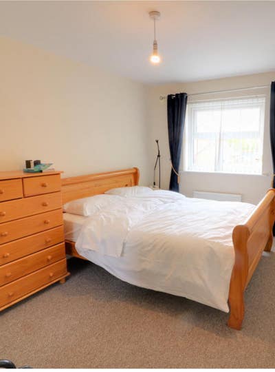 Room available  Main Photo