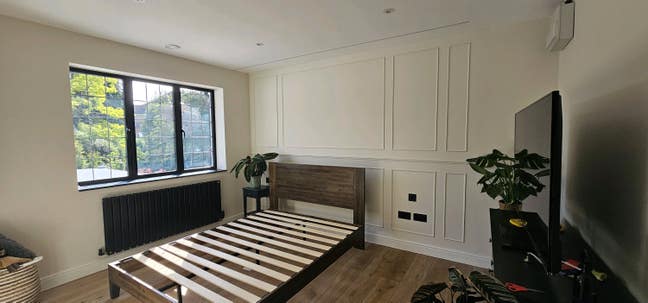 Beautiful new double room next to Pinner station Main Photo