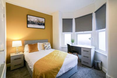 Double Ensuite Room Main Photo