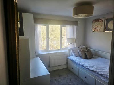 Halal home, Muslim female preffered. Bills incl Main Photo