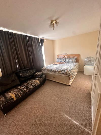 Large Double room to rent in a clean apartment sut Main Photo