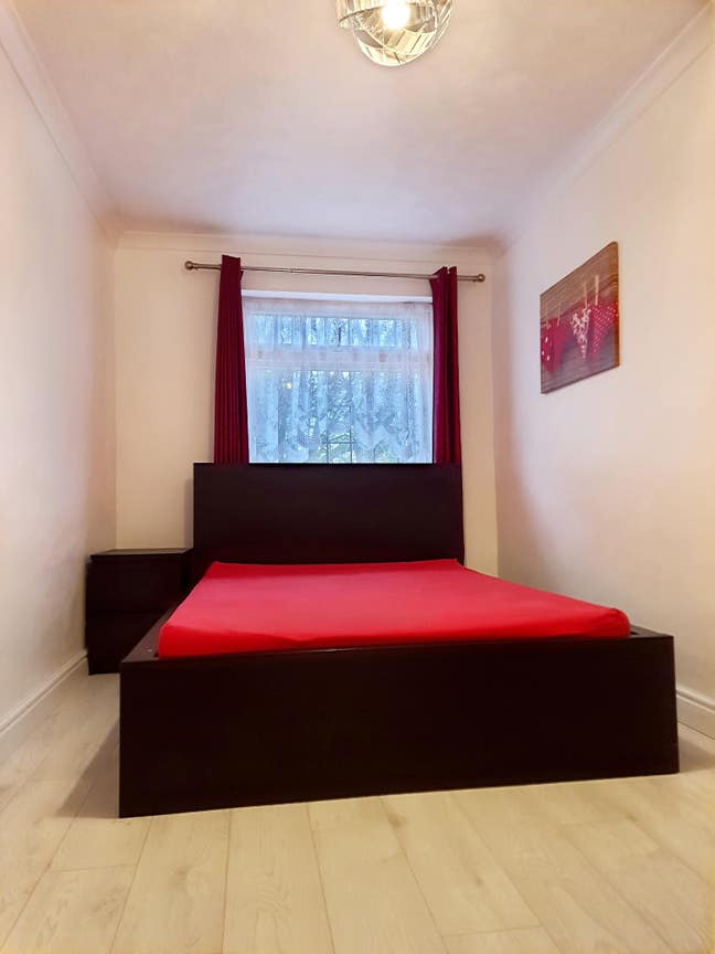 Double Room near Heathrow airport  Main Photo