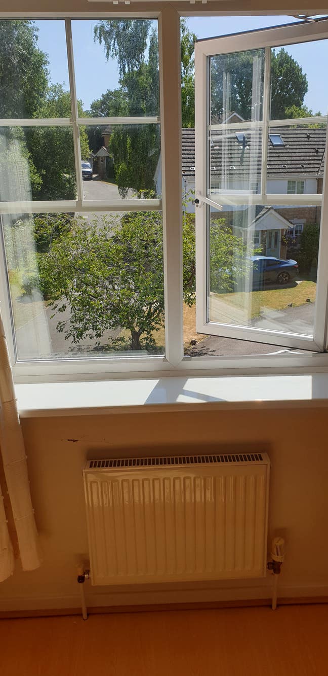 Double ro furnished/unfurnished quiet household Main Photo