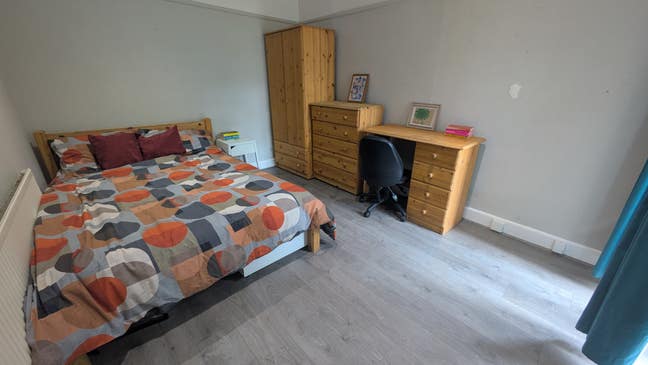 Spacious Rooms Available Close to City Centre Main Photo