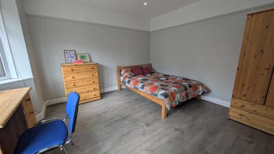 Spacious Rooms Available Close to City Centre Main Photo