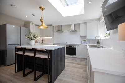 Modern Ensuite Room Close to Qa💰&pound;100 Cashback Main Photo