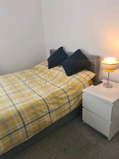 Lovely Modern Double Room Main Photo
