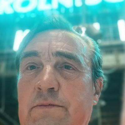 Single Qiuet Male. Main Photo