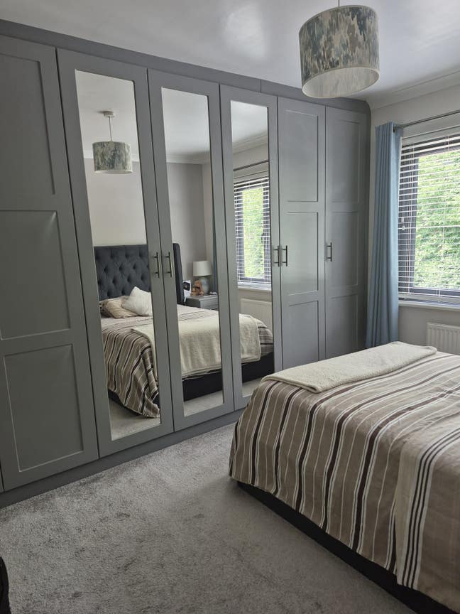 Spacious Double room available Main Photo