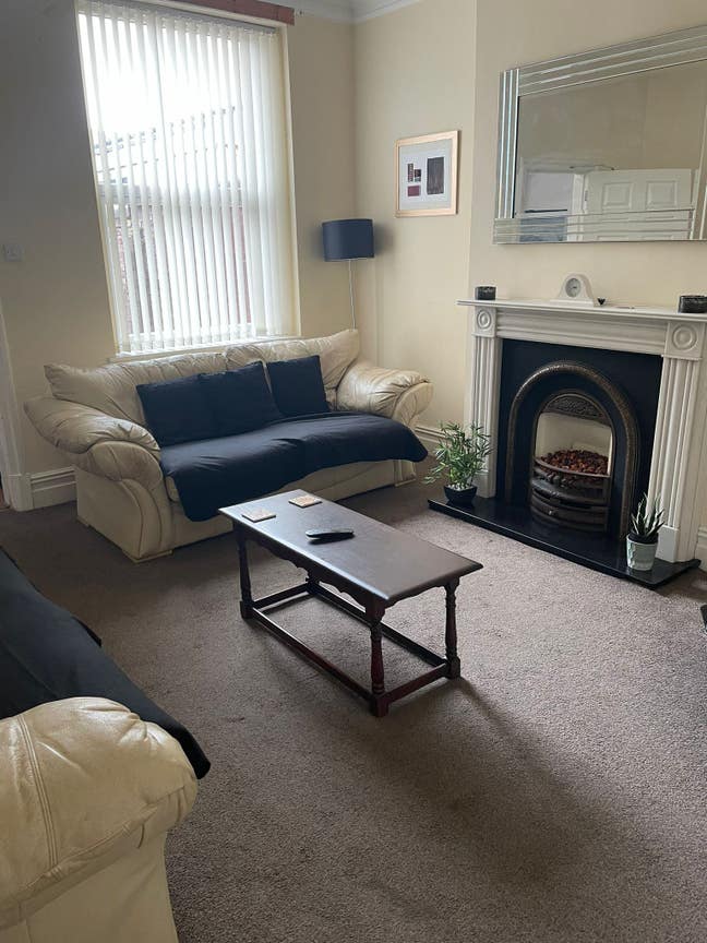  Furnished property close to town centre Main Photo