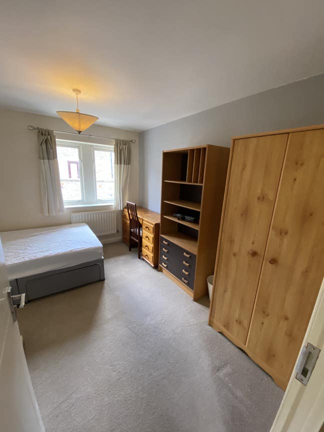REDUCED!!!! Cosy furnished rooms Main Photo
