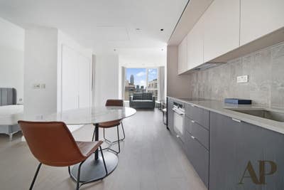 Studio apartment for rent in Oval  Main Photo