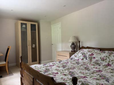 Double room to rent near Fleet town centre Main Photo