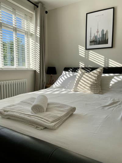 Double Room Available  Main Photo