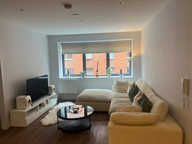 Flatmate wanted  Main Photo