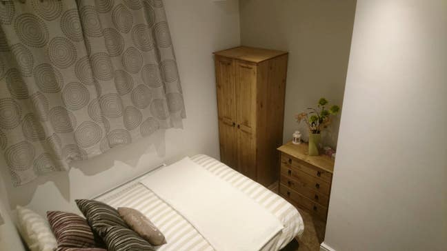 Large Attic Ensuite Room Available in Cosy Home  Main Photo