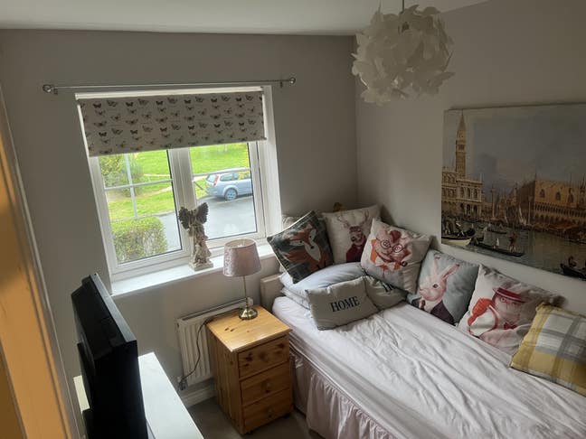 Lovely single room well priced good position Main Photo