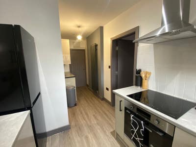 Newly Refurbished Double Room - En-suite Main Photo