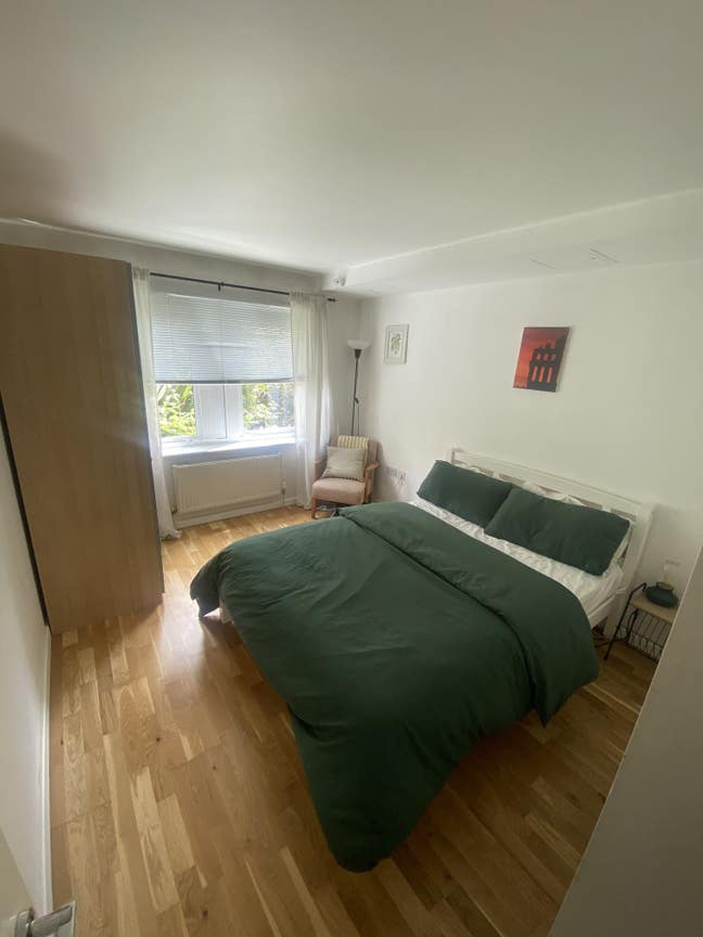 Double Room with En Suite Main Photo