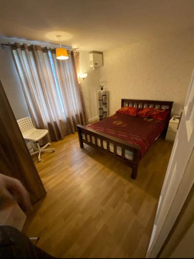 Db bedroom garden flat1min from central line zone2 Main Photo