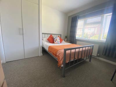 🌟Large Double Room | Free Week Rent Main Photo