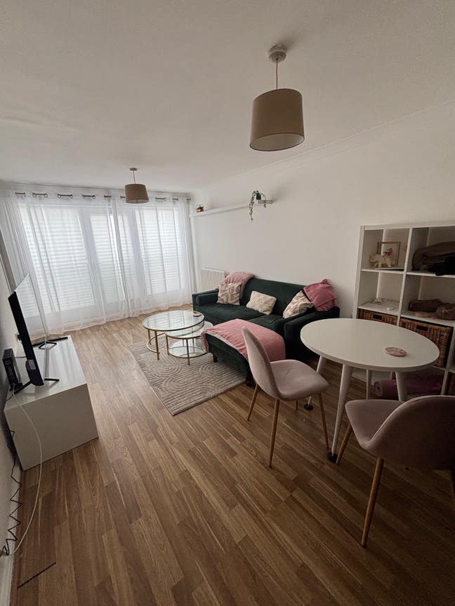 Islington - room in two bed flat 🤍 Main Photo