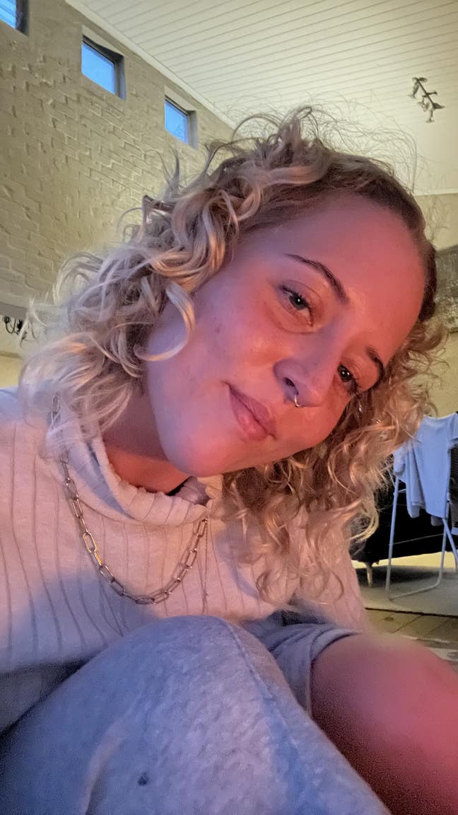 Looking for a room/roomie/roomies for a Saffa! Main Photo
