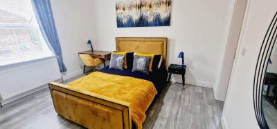 Gorgeous En-suite Rooms Available in a same house  Main Photo