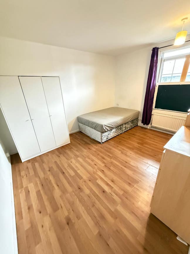 Double room near to Oval -Fully furnished Main Photo