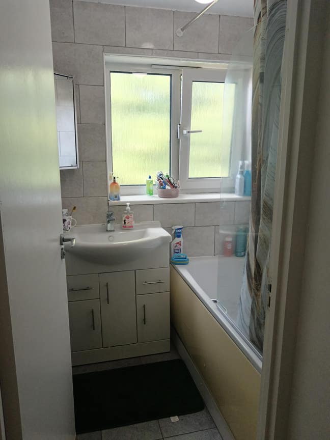 Double for one person-Canning town, zone 2 Main Photo
